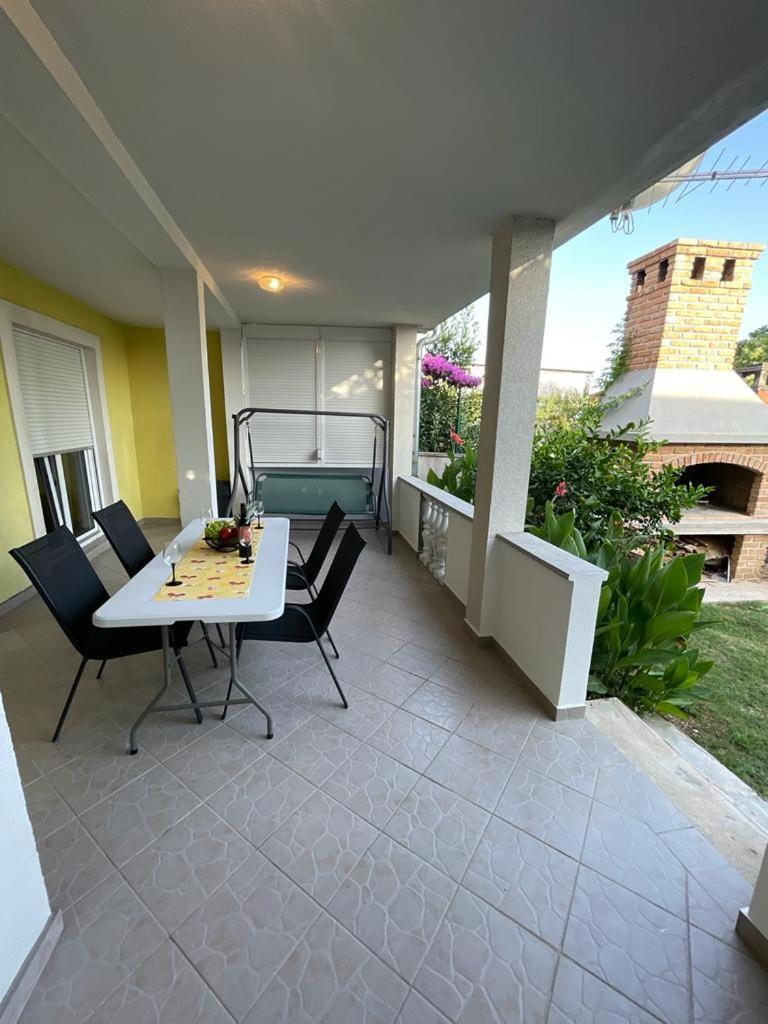 Apartment Holiday Zadar Exterior foto